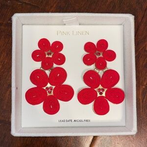 NWOT Flower Drop Earrings